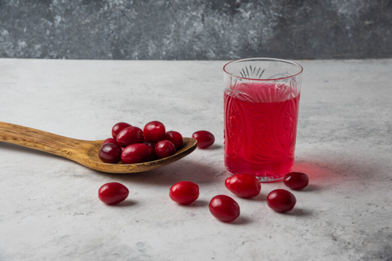 Sipping Wellness: The Marvels of Pure Organic Cranberry Juice